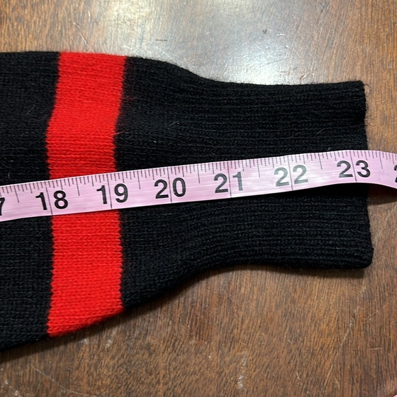 Vintage Preppy Evan Picone Red Black Lamb'swool Angora Blend Cardigan Sz M EUC - Picture 12 of 13